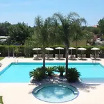 Magicomar 4*
